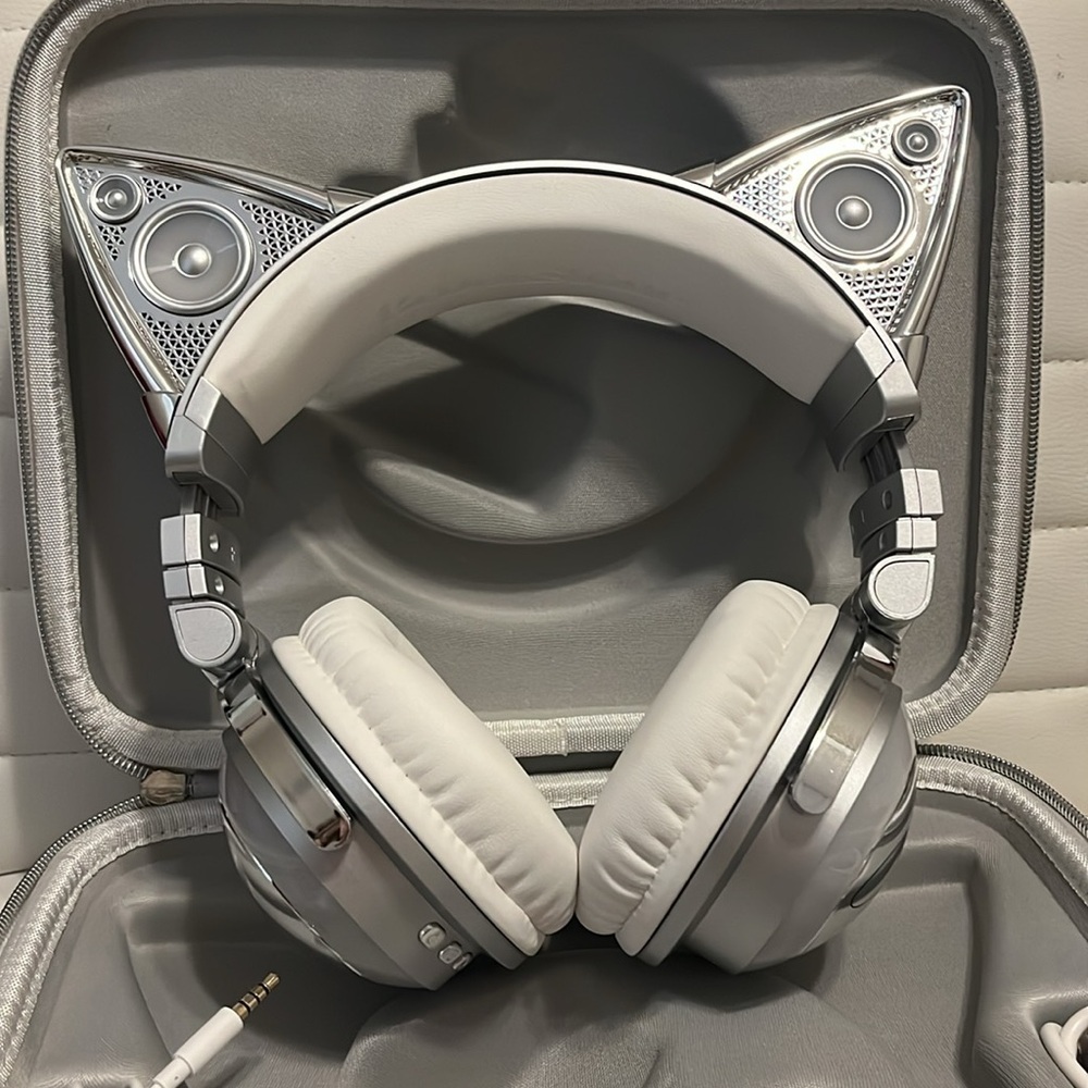 Signed Bluetooth light up Ariana grande cat ear headphones